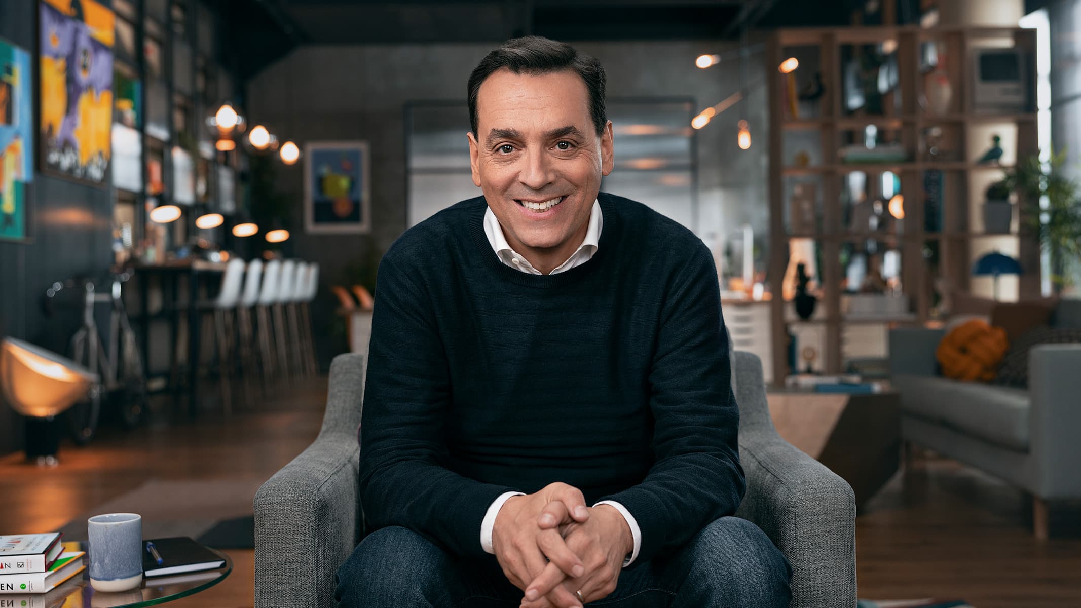 Sales and Persuasion by Daniel Pink — MasterClass course